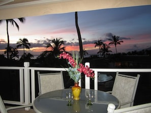 Unforgettable sunsets from your lanai