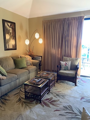 New Tropical living room
