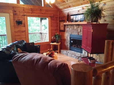 Pigeon Forge's Favorite Family Getaway Log Cabin