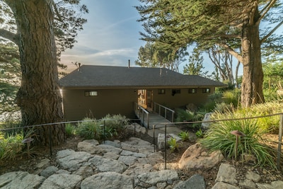 Ocean Front Luxury Home Big Sur