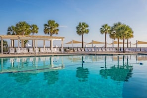 Seabrook Island pool restaurants
