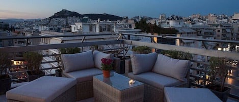 Family reunion vacation rental in Athens, Greece