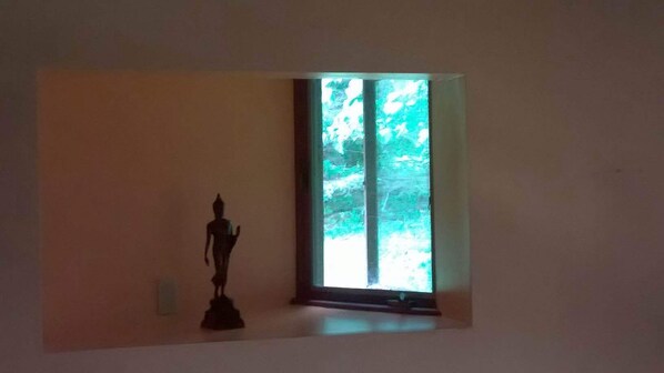 Orange room
