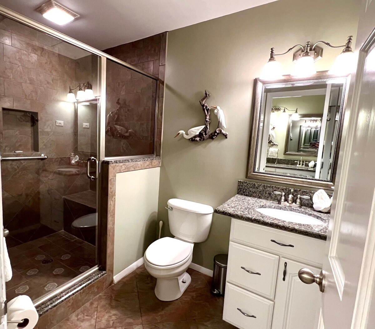 Oceanfront Villa, 2nd Floor Sensational Views from Private renovated corner unit