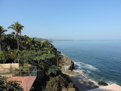 Casa Melissa: frente al mar, fabulosas vistas, piscina infinita climatizada, tenis privado 