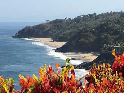 Casa Melissa: frente al mar, fabulosas vistas, piscina infinita climatizada, tenis privado 