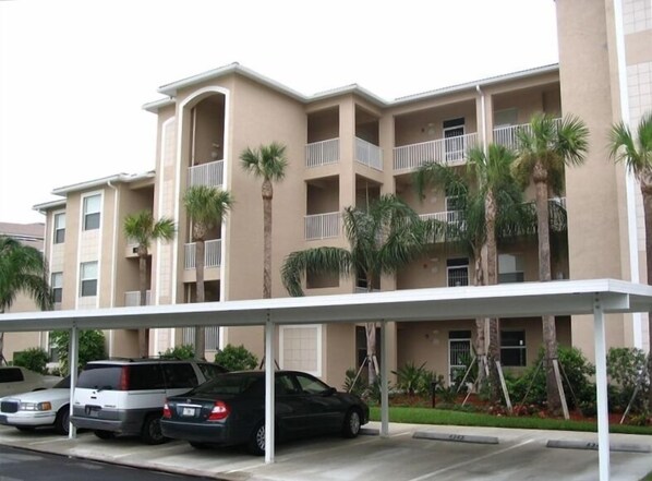 Your vacation home is on the first floor of this new 2005 building.