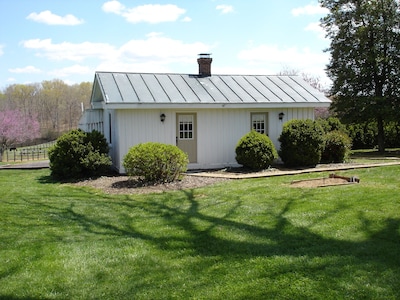 Servants' Cottage on 600 Acre Working Horse/Cattle Estate