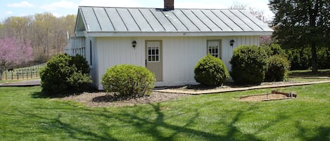 Servants' Cottage - Circa 1856