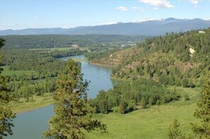 Spectacular Views of the Kootenai River and Mountain Region