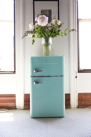 Retro refrigerator