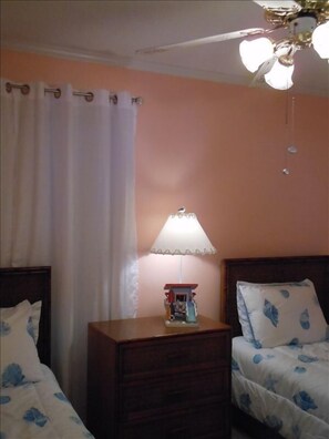 Second Bedroom with Twin Beds