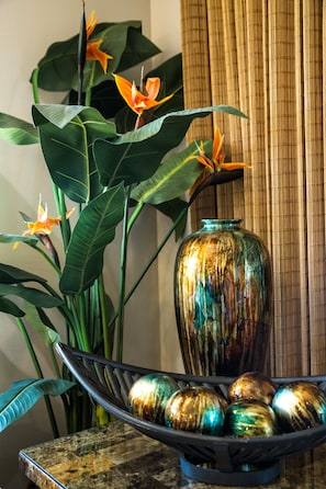 A Bird of Paradise decorates the living room