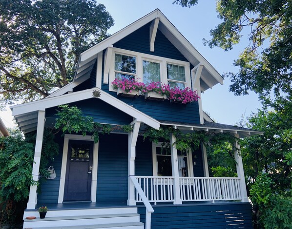 1918 Hood River Craftsman Bungalow