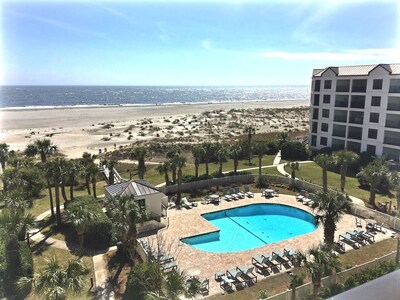 spectacular managed renovated fab oceanfront condo owner floor end