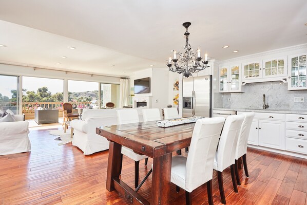 Light , bright and beautifully decorated