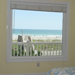 Queen master bedroom downstairs, oceanfront