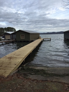 Cozy cabin on Lake Guntersville, Alabama