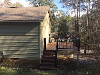 Cozy cabin on Lake Guntersville, Alabama