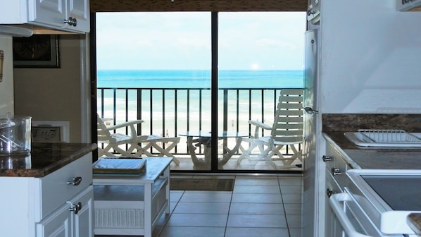 Excellent, direct oceanfront views.