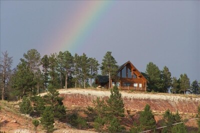 Devils Tower View, Custom Cabin, in Beautiful Black Hills, Wy