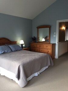 Luxury 2007 Ocean View Townhome - Popular Tanglewood on Rathtrevor Beach