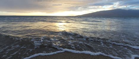 Beach in front of Maui Sunset. 