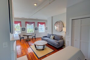 Sitting Area