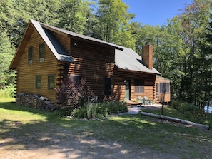 The "Nest," located on Damariscotta Lake!