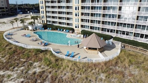 Beach side pool/Hot tub