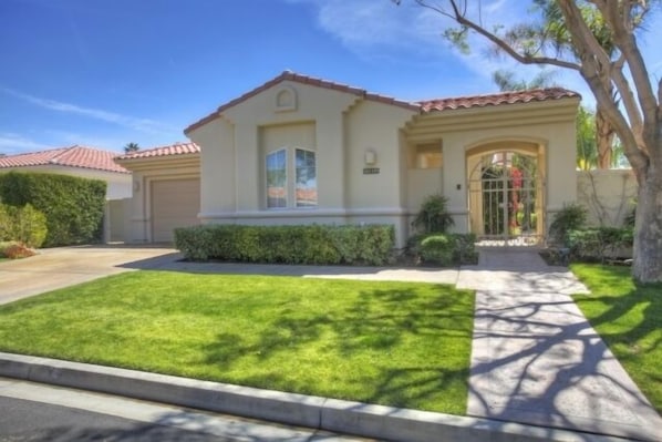 2800 square feet with triple garage.