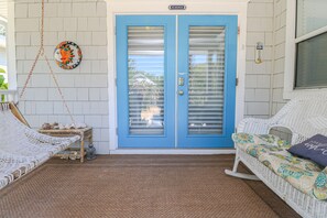 Cozy front entrance