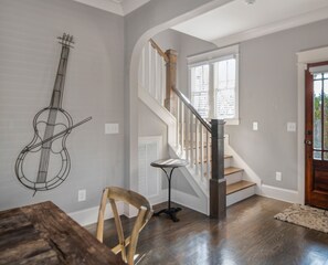 Decor celebrates Music City, including our world famous symphony!