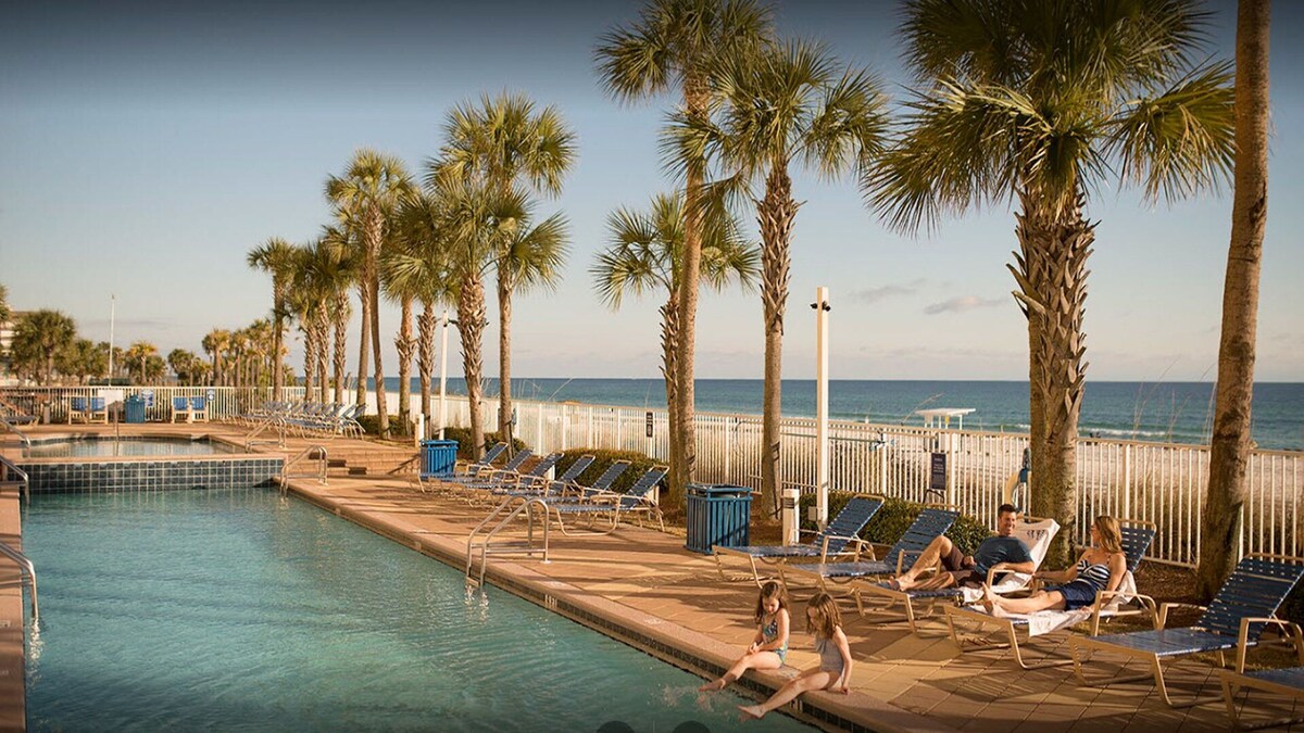 Premier BEACH FRONT CONDO, Professional Beach Setup For 2. Panama City Beach, FL