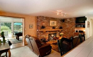 Lower Entertainment Room