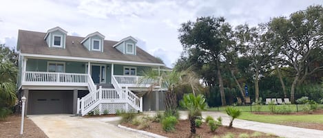 Welcome to Frippin' Good Times!
Front of house and inground pool in side yard.