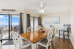 Dining Table with Ocean Views at 1406 Villamare