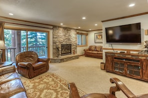 Gorgeous fireplace and private balcony with mountain views!