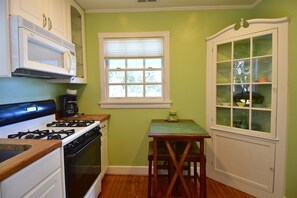 Another view of kitchen