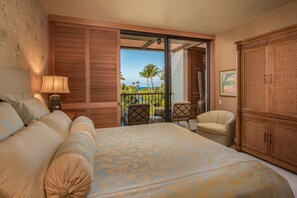 L.ovely bedroom opens to lanai.
