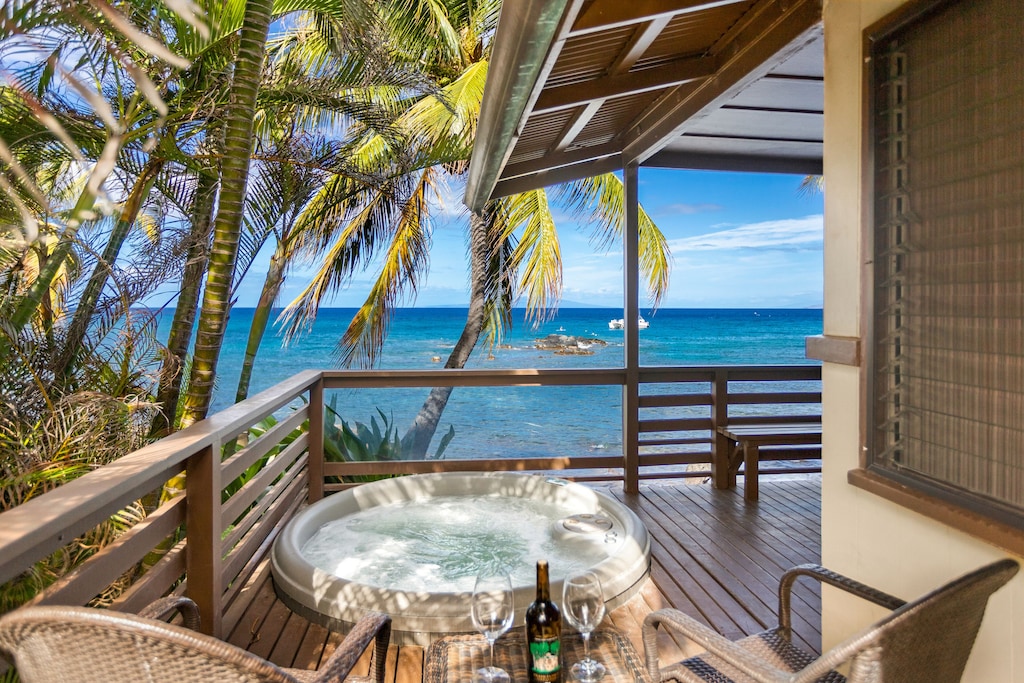 Lanai of a gorgeous vacation rental near one of the Maui black sand beaches
