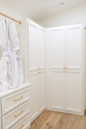 Primary- Large Walk in closet. Robes & Slippers available while staying here.
