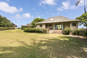 Waipuna Cottage, with oceanfront views.