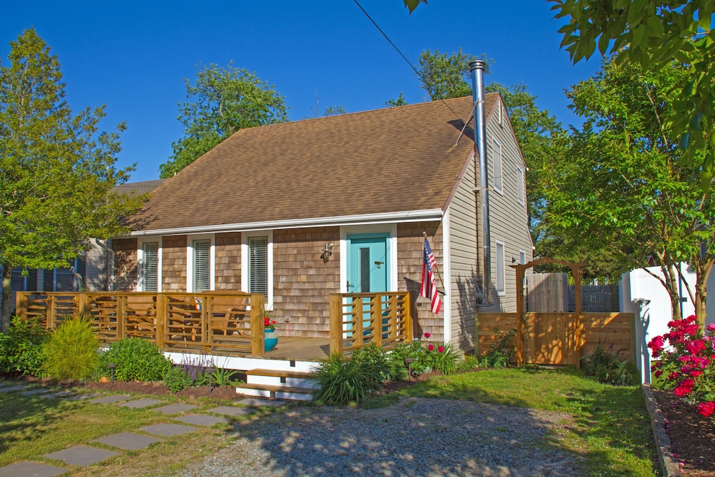 Front View cottage vacation rental delaware beaches