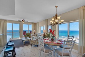 GULF / BEACH VIEWS FROM TWO SIDES - corner unit!