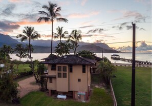  The Hanalei Beach House on Hanalei bay 