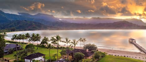 The Idyllic location of the Hanalei Beach House 