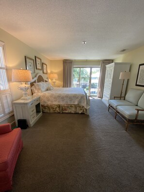 King BR upstairs with private bath 