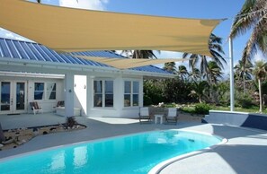 Room to relax - Enjoy the seclusion & privacy!
