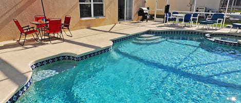 Private pool/Spa with child safety pool fence